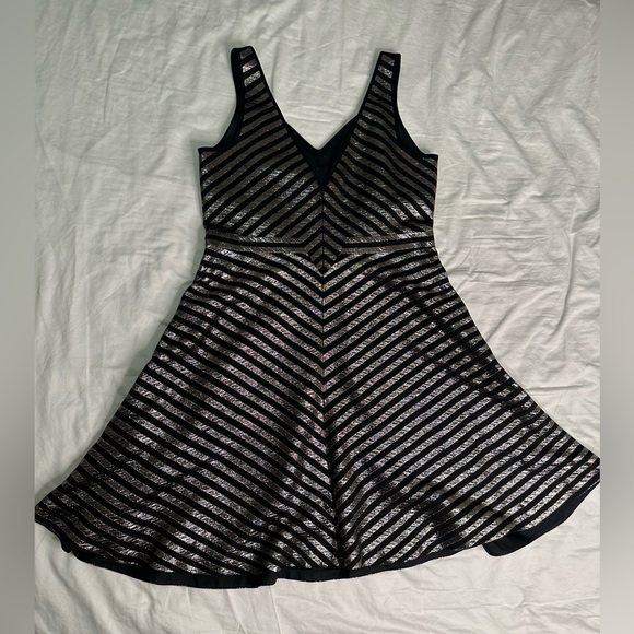 Karen Millen Metallic Striped Fit & Flare Cocktail Formal Dress Size 12 US/16 UK - Picture 8 of 11